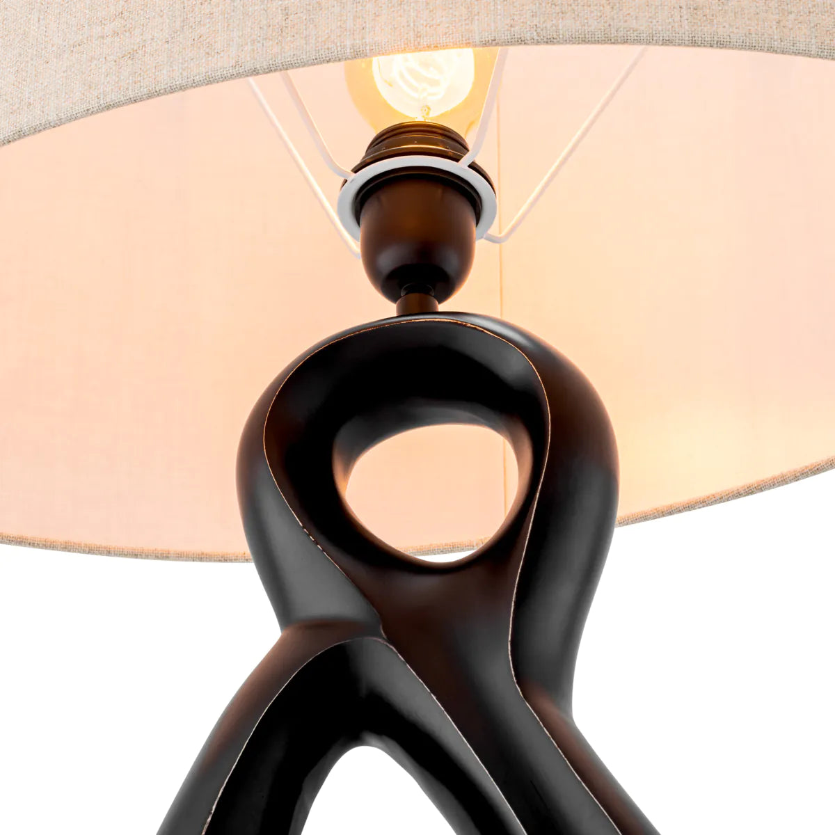 Bronze highlight finish | black granite base