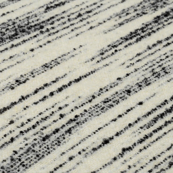 Fotel Eichholtz Venosa w tkaninie Radiance