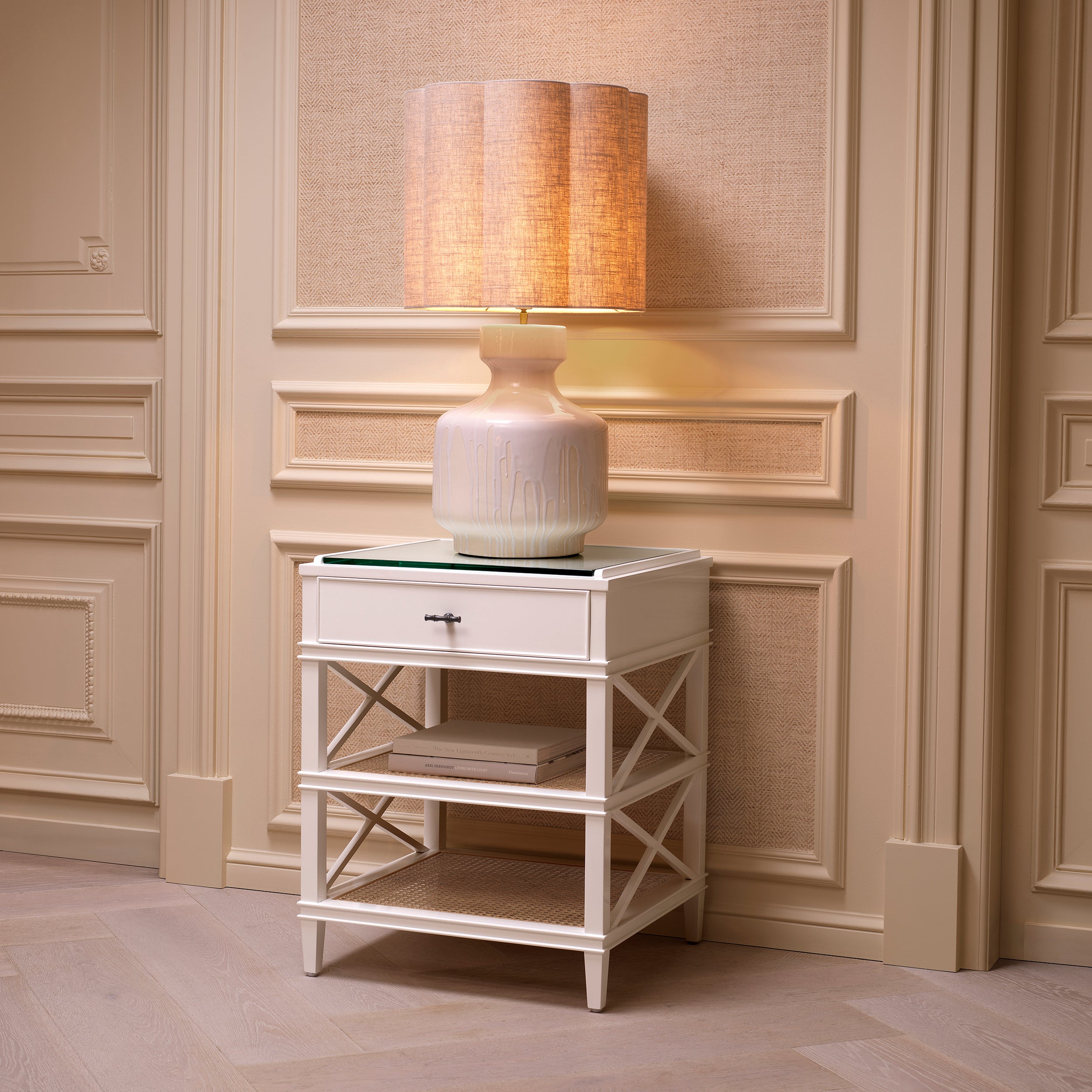White drip-effect | vintage brass finish