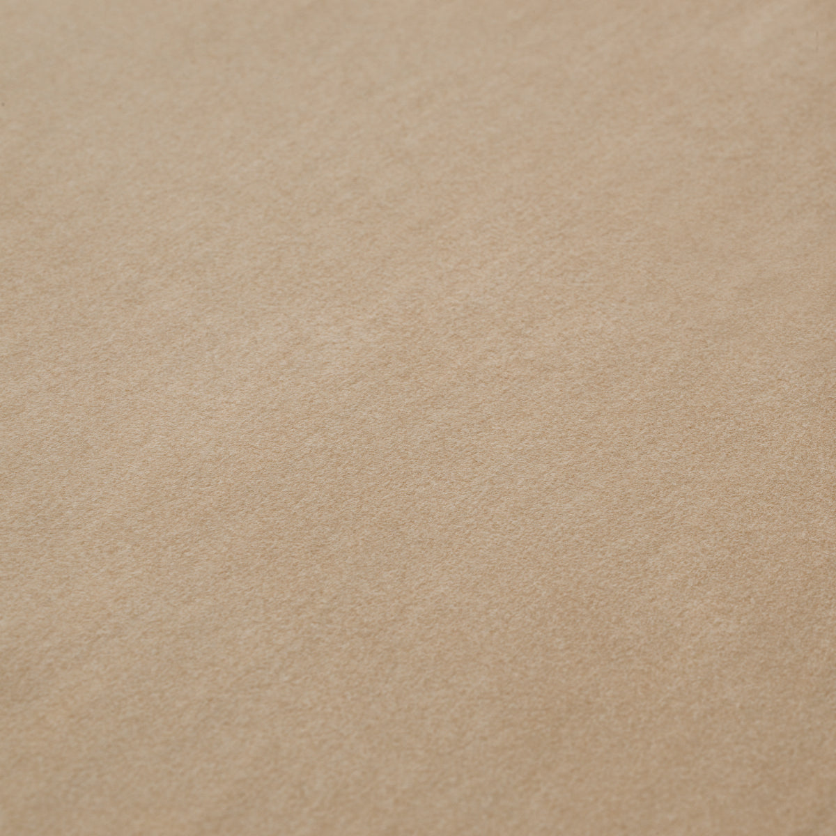 Fotel obrotowy Camerota, wykończenie walnut, sabino beige