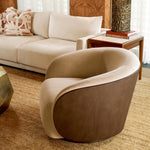 Fotel obrotowy Camerota, wykończenie walnut, sabino beige