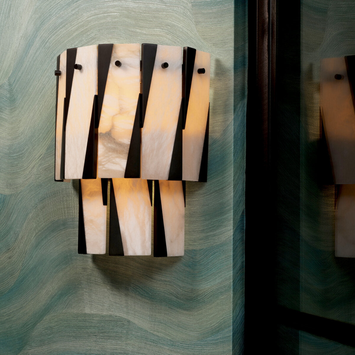 Lampa ścienna Rivington, wykończenie bronze highlight, alabaster