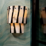 Lampa ścienna Rivington, wykończenie bronze highlight, alabaster