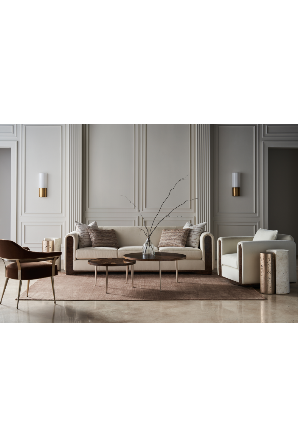 Kremowa aksamitna sofa | Caracole Dimitri | Caracole.eu.com