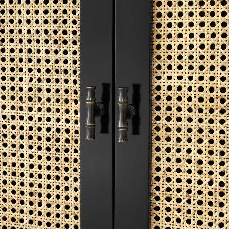 Aparador Eichholtz Bahamas, acabado negro, caña natural